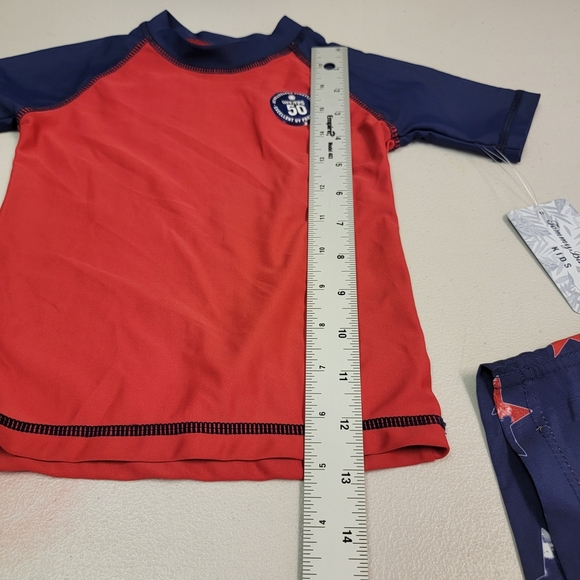 Tommy Bahama Infant Boy's 2 Pc Rash Guard Swimsuit Trunks Top Set Red Blue 2T - Picture 6 of 6